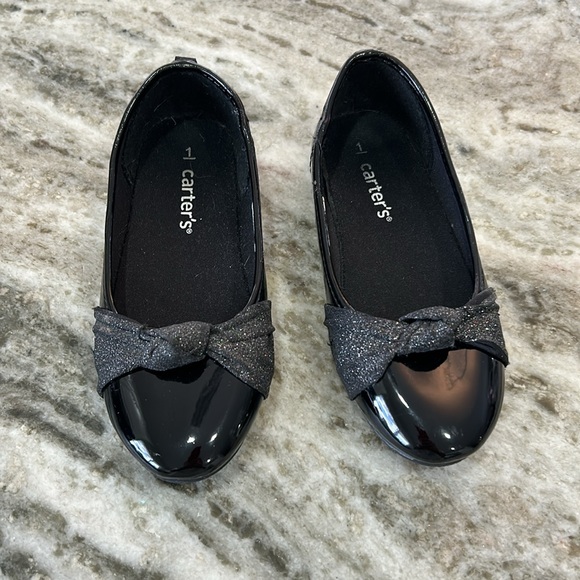Girls Carter’s shoes - Picture 2 of 6